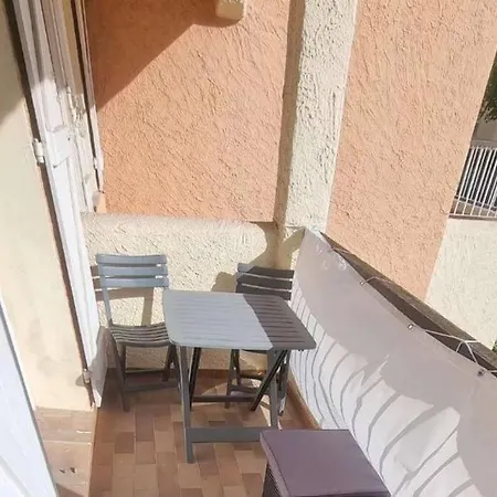 Bel Avec Balcon Et Parking Prive